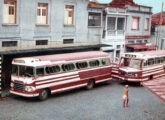 Três ônibus da Viação José Maria Rodrigues, de Juiz de Fora (MG), o primeiro deles um raríssimo rodoviário Cermava de 1963 em chassi Mercedes-Benz LP-321; a foto foi tomada da cidade de Guarani, no interior do estado (fonte: Ivonaldo Holanda de Almeida / classicalbuses).