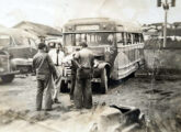 Ônibus GMC 1942 alocado ao transporte urbano de Santo André (SP) na década de 50 (fonte: Fotos Antigas de Santo André).