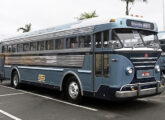 GM Coach da operadora paulistana Turismo Santa Rita, perfeitamente restaurado, embora desde 1989 traga mecânica Mercedes-Benz; a imagem é de 2023 (foto: Wescley Costa / onibusbrasil).