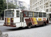 O mesmo carro em vista ¾ traseira (foto: Donald Hudson / onibusbrasil).