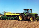 John Deere 7515.