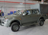 L200 Triton militarizado em 2024 pela transformadora Revo. 