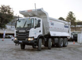 Basculante G 500 8x4 XT equipado com sistema de controle remoto (fonte: portal autoindustria).