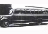 Chevrolet 1937 com carroceria Claussen fornecido para a Viação São José, de Nova Iguaçu (RJ) (fonte: Sydney Junior / classicalbuses).